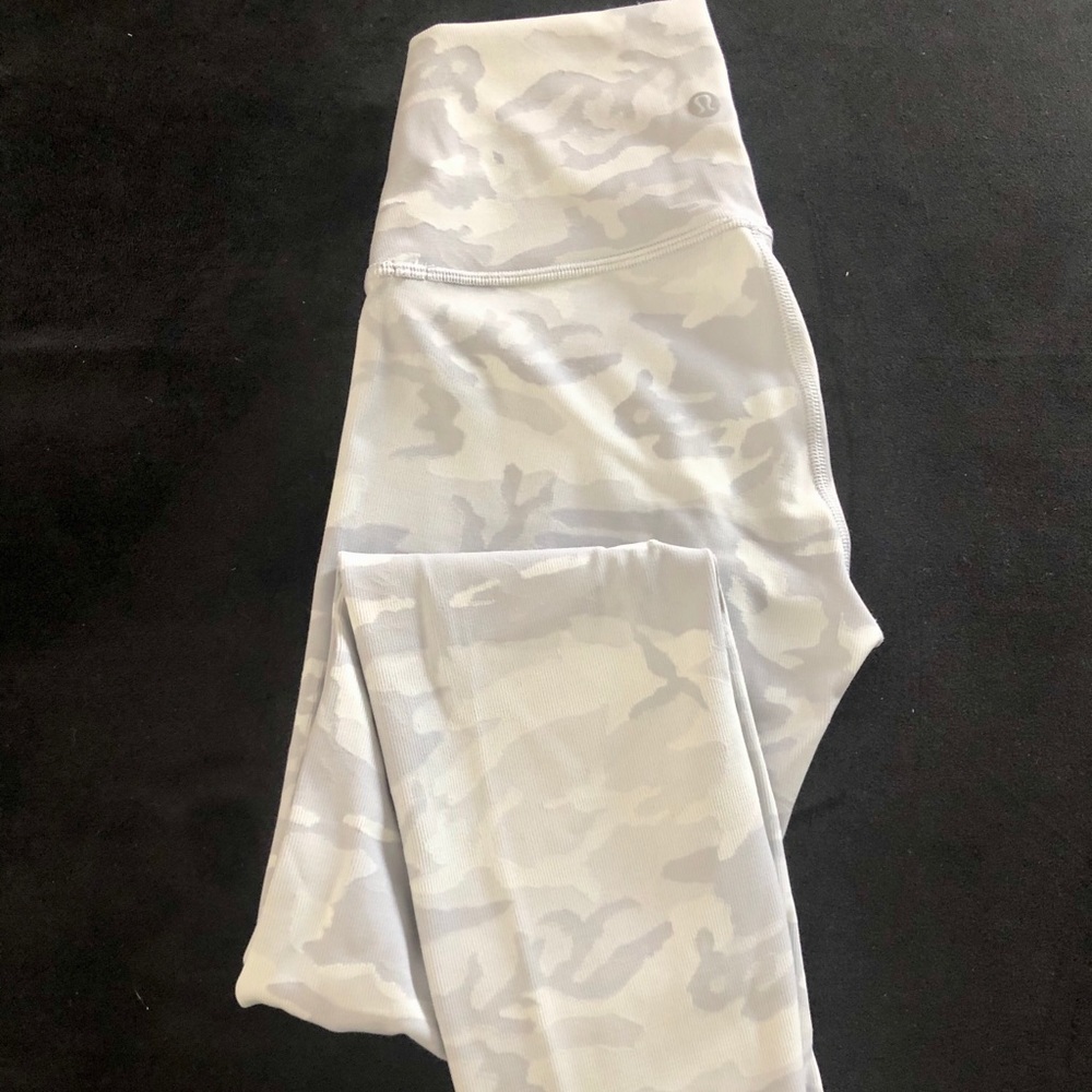 Lululemon size 4 leggings